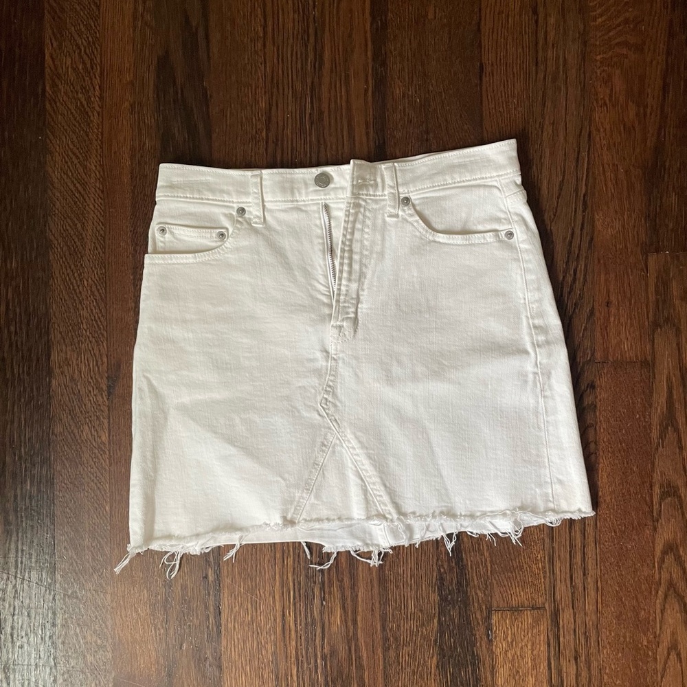 Gap white mini skirt